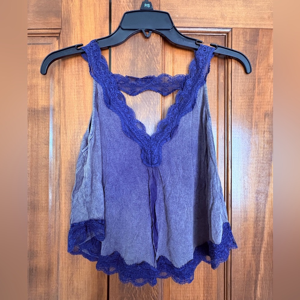 POL Acid Wash Blue Lace Trim Tank Top